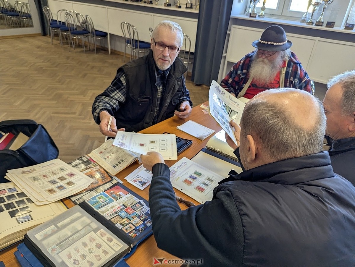 Giełda kolekcjonerska w Klubie Lokator [16.03.2025] - zdjęcie #9 - eOstroleka.pl