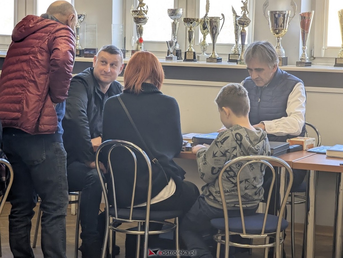 Giełda kolekcjonerska w Klubie Lokator [16.03.2025] - zdjęcie #1 - eOstroleka.pl