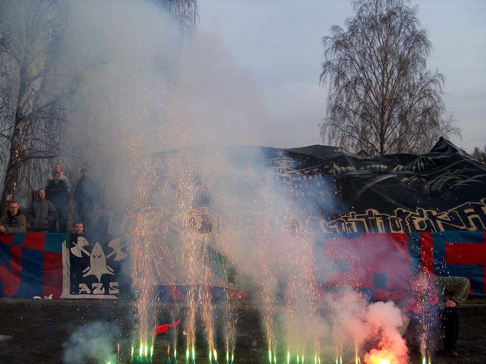 Narew Ostrołęka - Ursus Warszawa [22.11.2003] - zdjęcie #4 - eOstroleka.pl