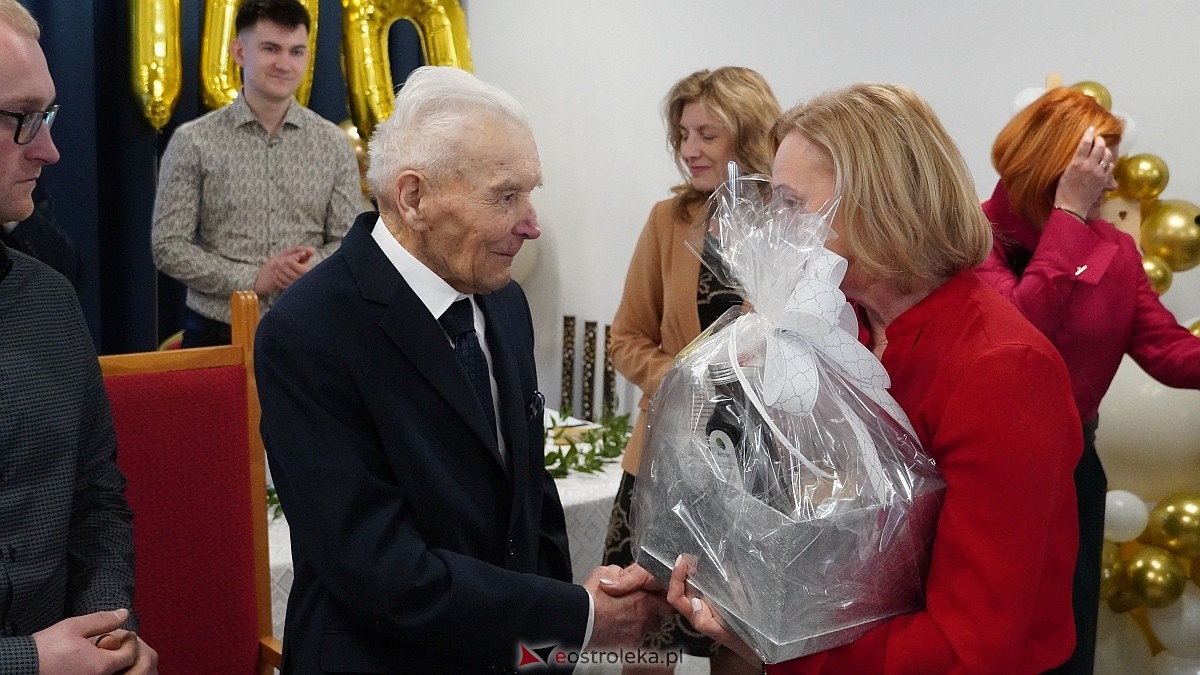 100-ne urodziny Wacława Żebrowskiego z gminy Olszewo-Borki [17.03.2025] - zdjęcie #18 - eOstroleka.pl