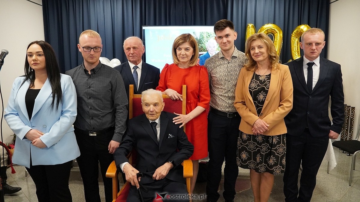 100-ne urodziny Wacława Żebrowskiego z gminy Olszewo-Borki [17.03.2025] - zdjęcie #3 - eOstroleka.pl