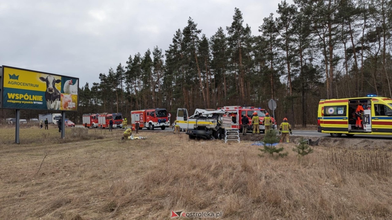 Wypadek w Zabrodziu [18.03.2025] - zdjęcie #32 - eOstroleka.pl