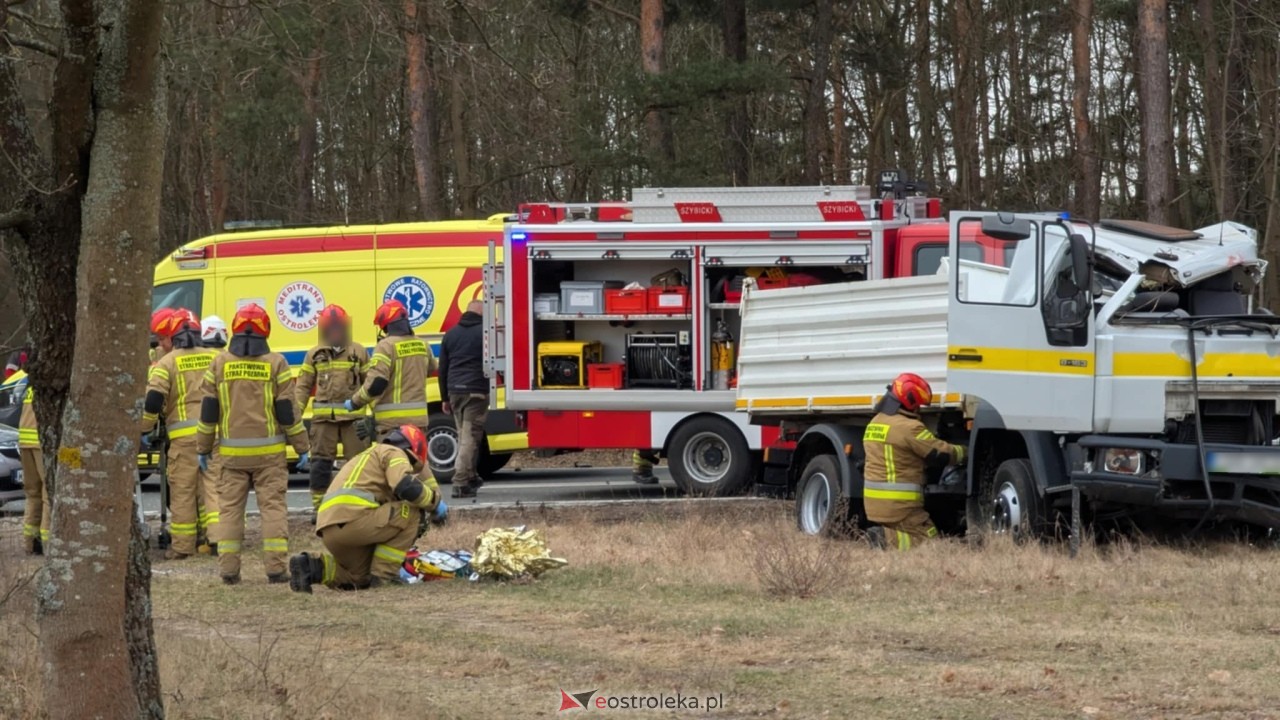 Wypadek w Zabrodziu [18.03.2025] - zdjęcie #41 - eOstroleka.pl