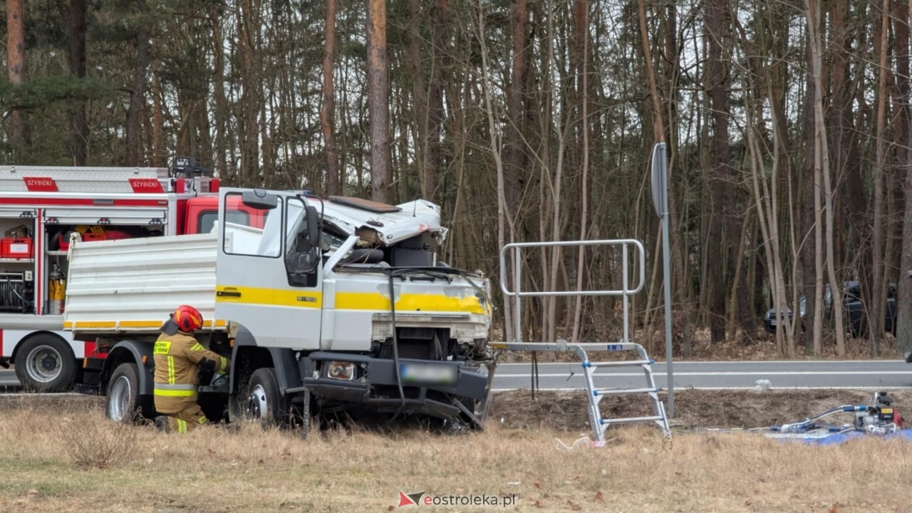 Wypadek w Zabrodziu [18.03.2025] - zdjęcie #39 - eOstroleka.pl