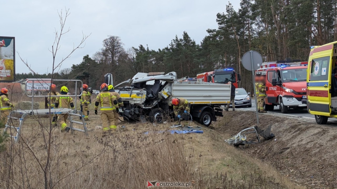 Wypadek w Zabrodziu [18.03.2025] - zdjęcie #15 - eOstroleka.pl