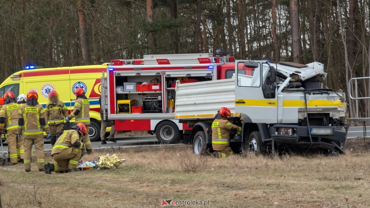 Wypadek w Zabrodziu [18.03.2025] - zdjęcie #35 - eOstroleka.pl