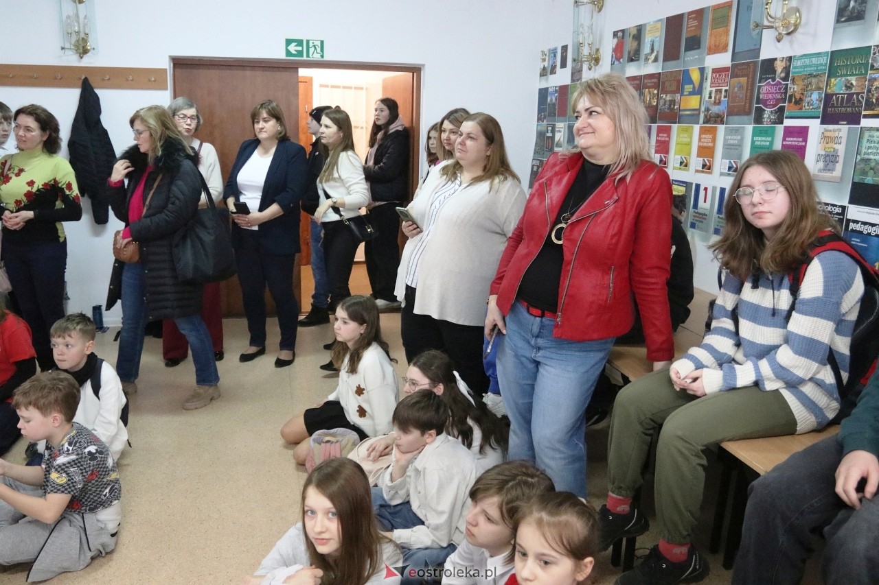 Mała Olimpiada Matematyczna w Zespole Szkół SIGiE [18.03.2025] - zdjęcie #19 - eOstroleka.pl