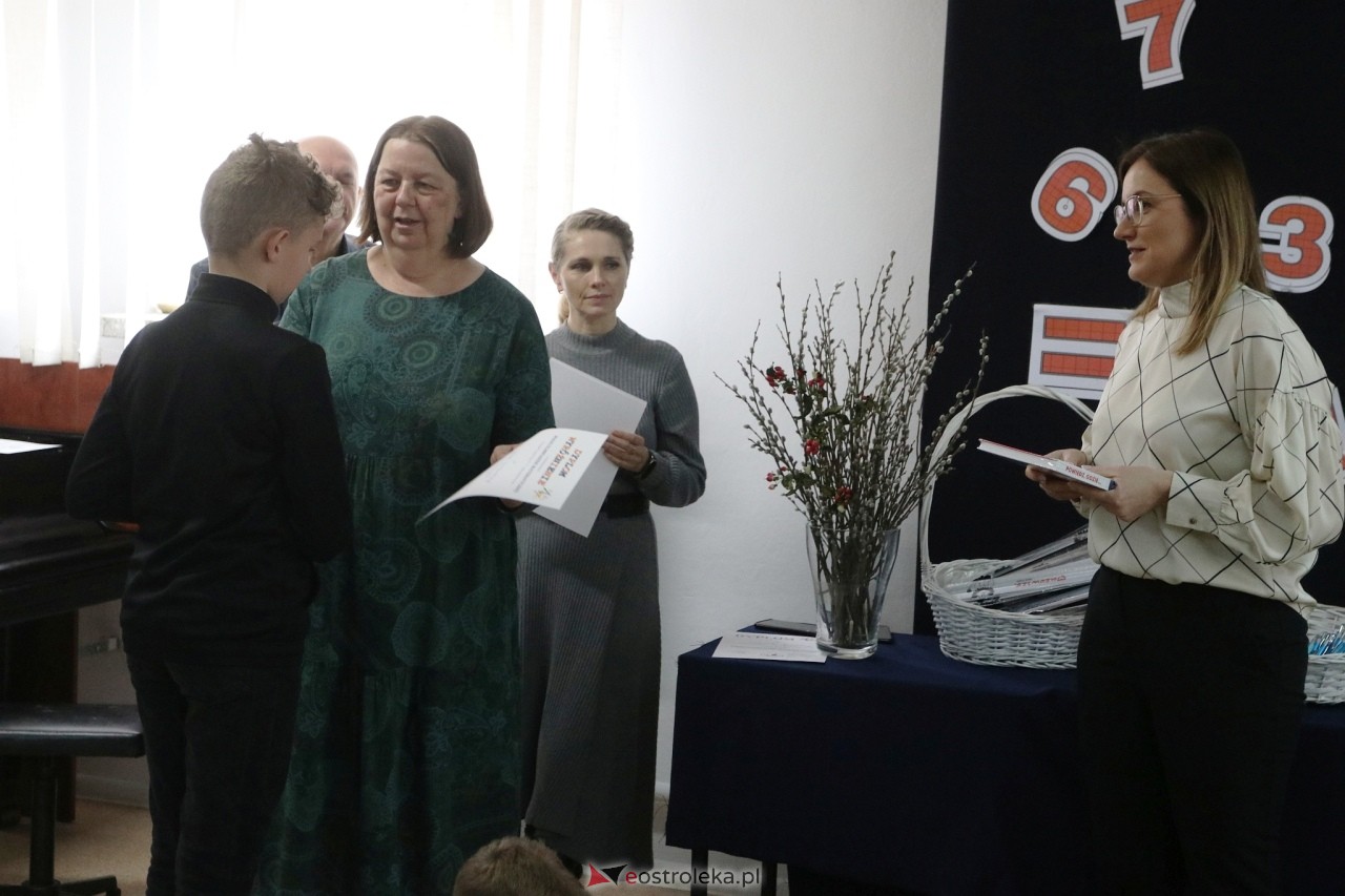 Mała Olimpiada Matematyczna w Zespole Szkół SIGiE [18.03.2025] - zdjęcie #9 - eOstroleka.pl