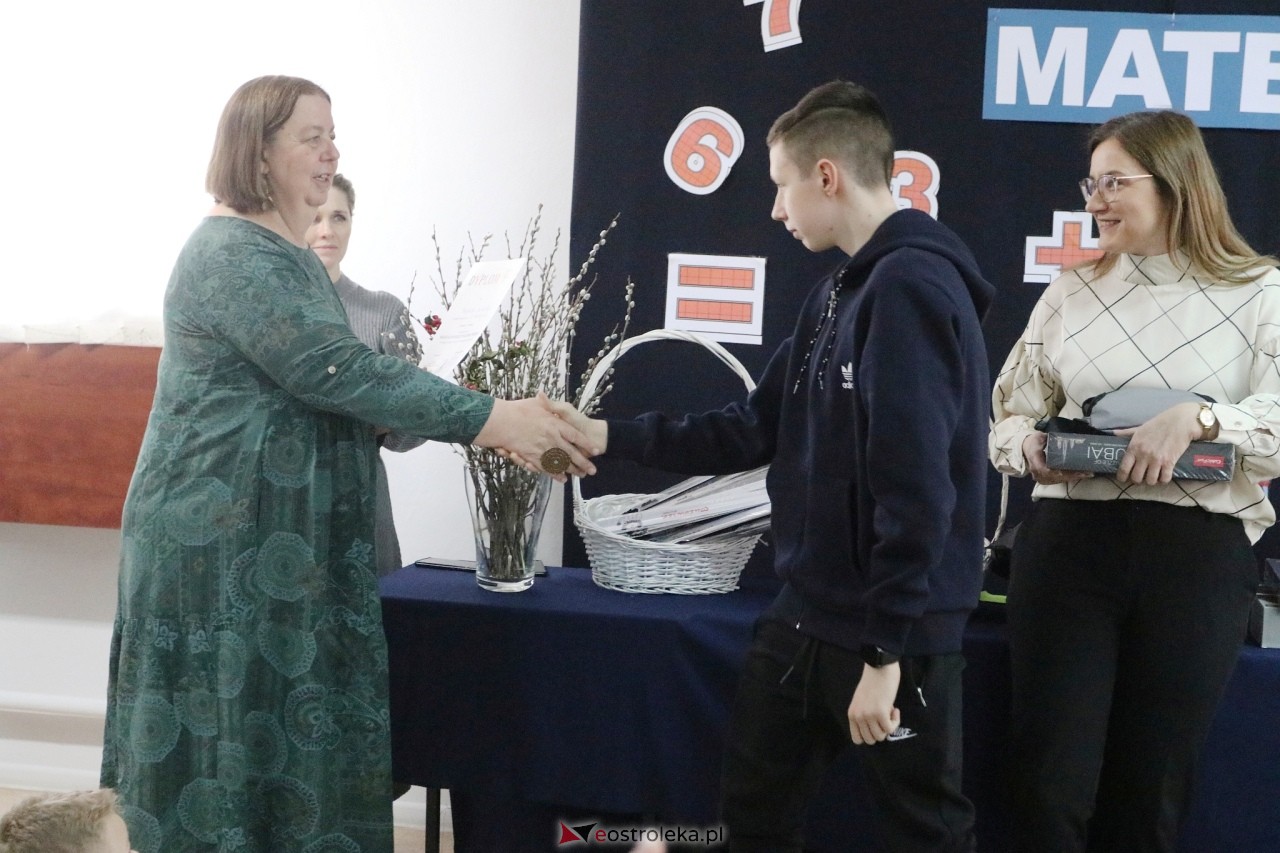 Mała Olimpiada Matematyczna w Zespole Szkół SIGiE [18.03.2025] - zdjęcie #4 - eOstroleka.pl
