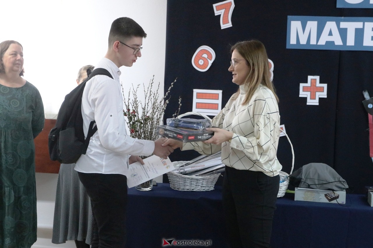 Mała Olimpiada Matematyczna w Zespole Szkół SIGiE [18.03.2025] - zdjęcie #2 - eOstroleka.pl