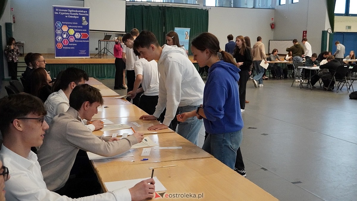 Pocisk 2025 w II LO w Ostrołęce [19.03.2025] - zdjęcie #57 - eOstroleka.pl