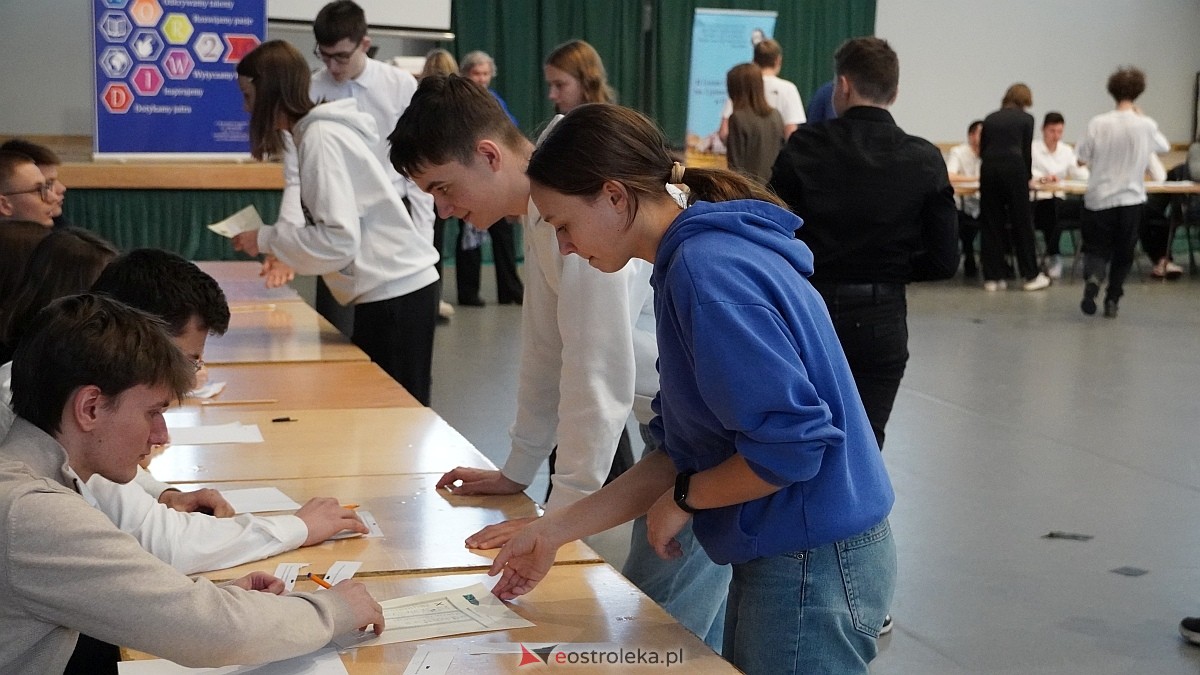 Pocisk 2025 w II LO w Ostrołęce [19.03.2025] - zdjęcie #55 - eOstroleka.pl