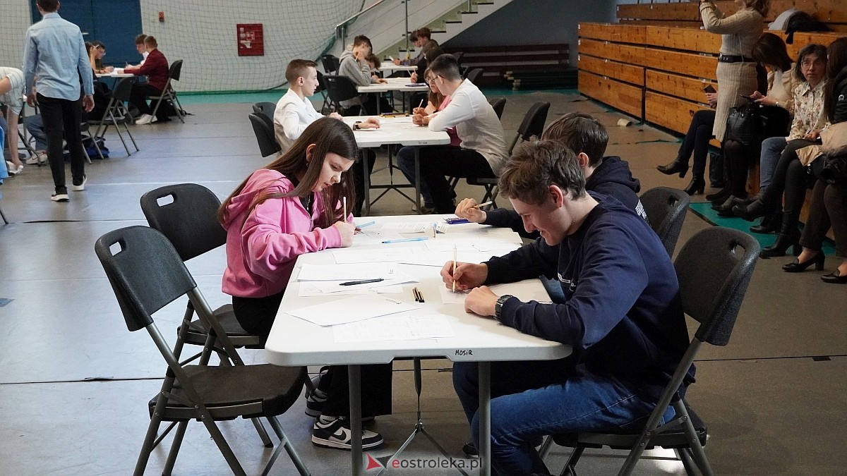 Pocisk 2025 w II LO w Ostrołęce [19.03.2025] - zdjęcie #38 - eOstroleka.pl