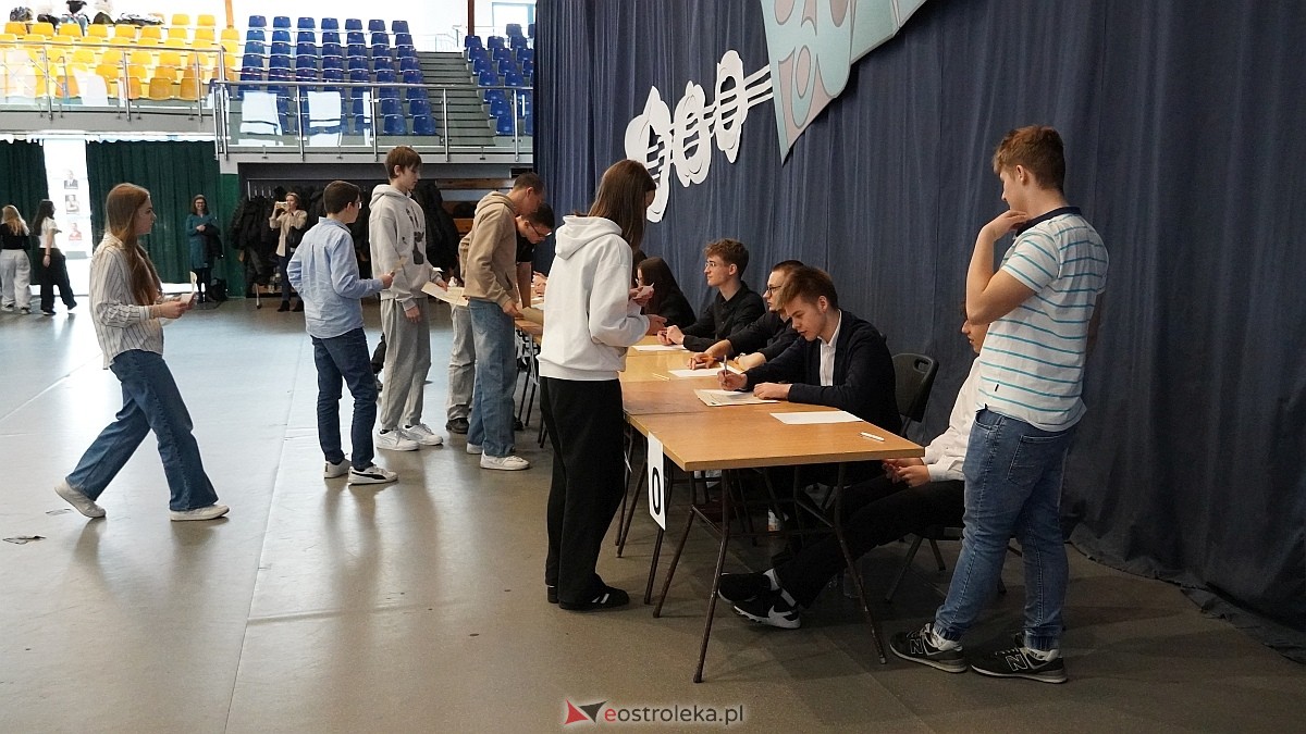 Pocisk 2025 w II LO w Ostrołęce [19.03.2025] - zdjęcie #26 - eOstroleka.pl
