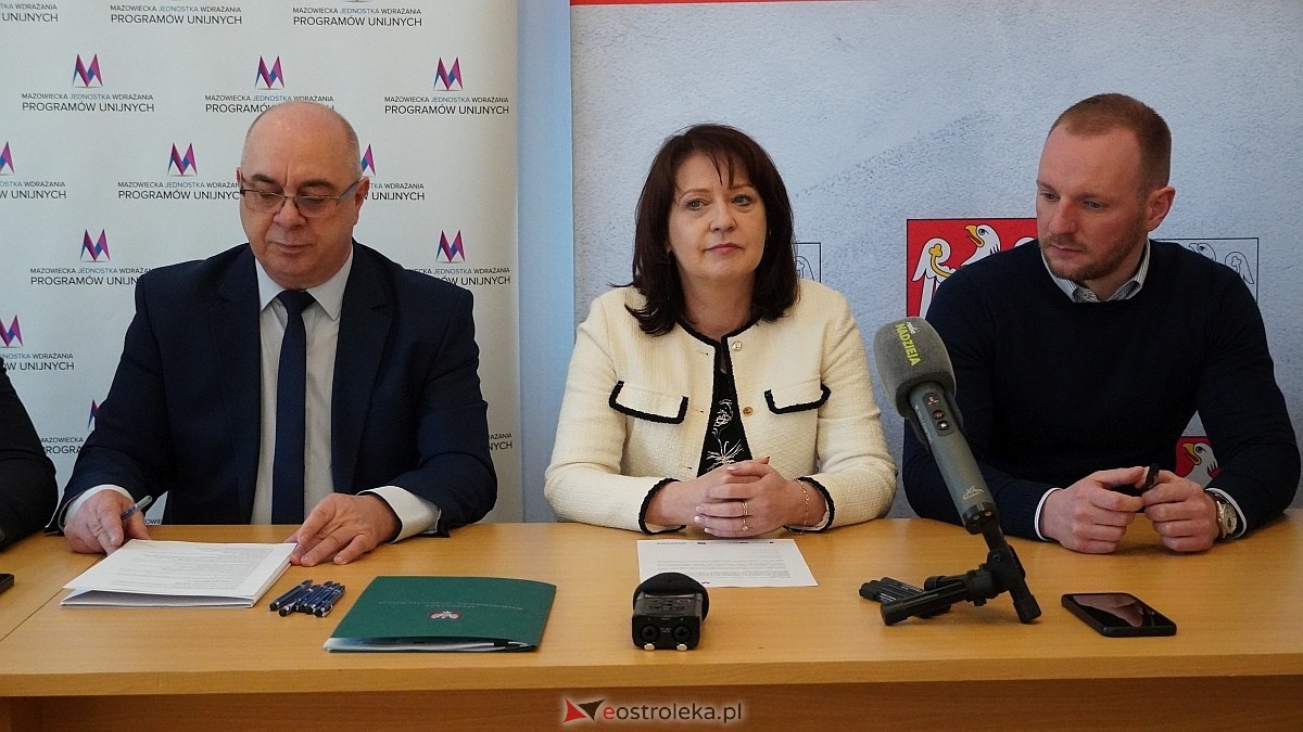 Podpisanie umowy na rozbudowę ścieżki rowerowej wokół Jeziora Krusko [20.03.2025] - zdjęcie #12 - eOstroleka.pl