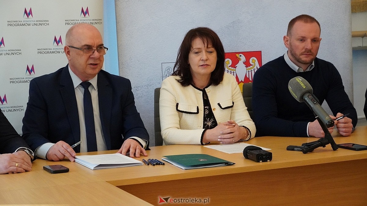 Podpisanie umowy na rozbudowę ścieżki rowerowej wokół Jeziora Krusko [20.03.2025] - zdjęcie #9 - eOstroleka.pl