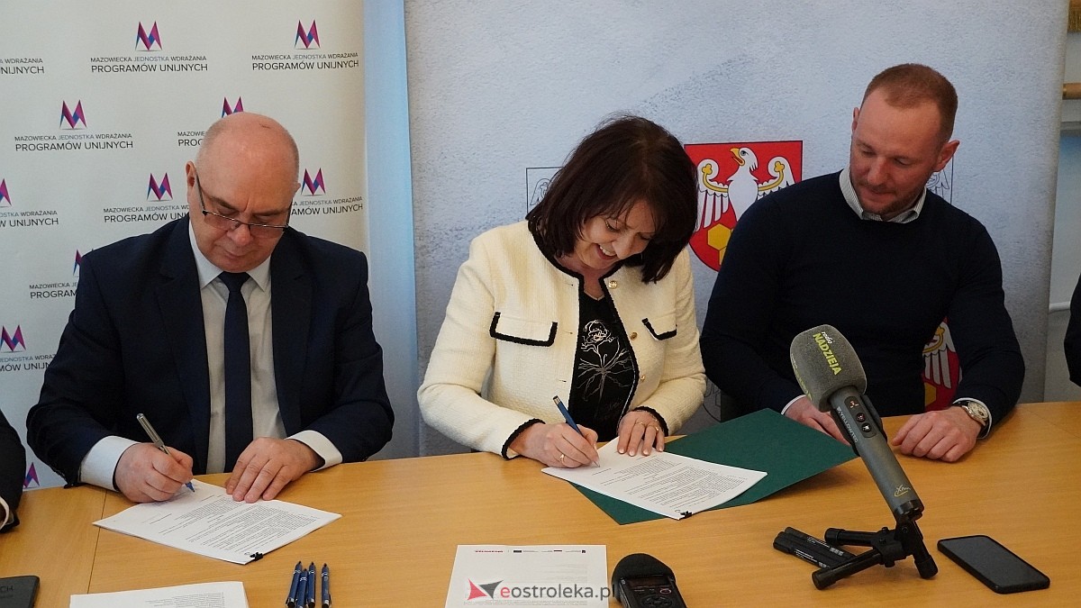 Podpisanie umowy na rozbudowę ścieżki rowerowej wokół Jeziora Krusko [20.03.2025] - zdjęcie #7 - eOstroleka.pl