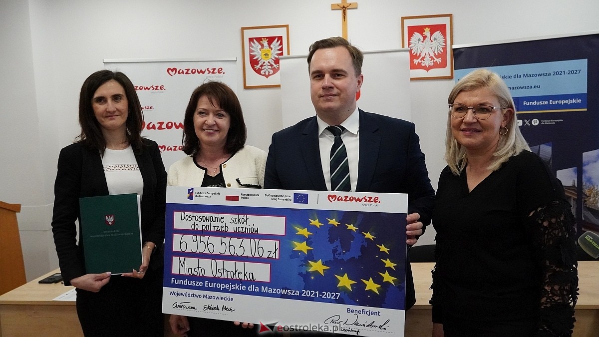 Podpisanie umowy na dofinansowanie modernizacji ostrołęckich szkół [20.03.2025] - zdjęcie #1 - eOstroleka.pl