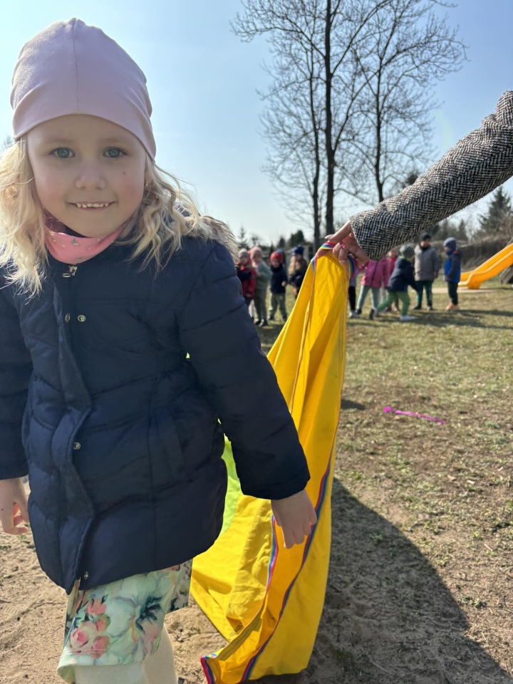 Przywitanie wiosny w Przedszkolu Miejskim nr 5 w Ostrołęce [21.03.2025] - zdjęcie #27 - eOstroleka.pl