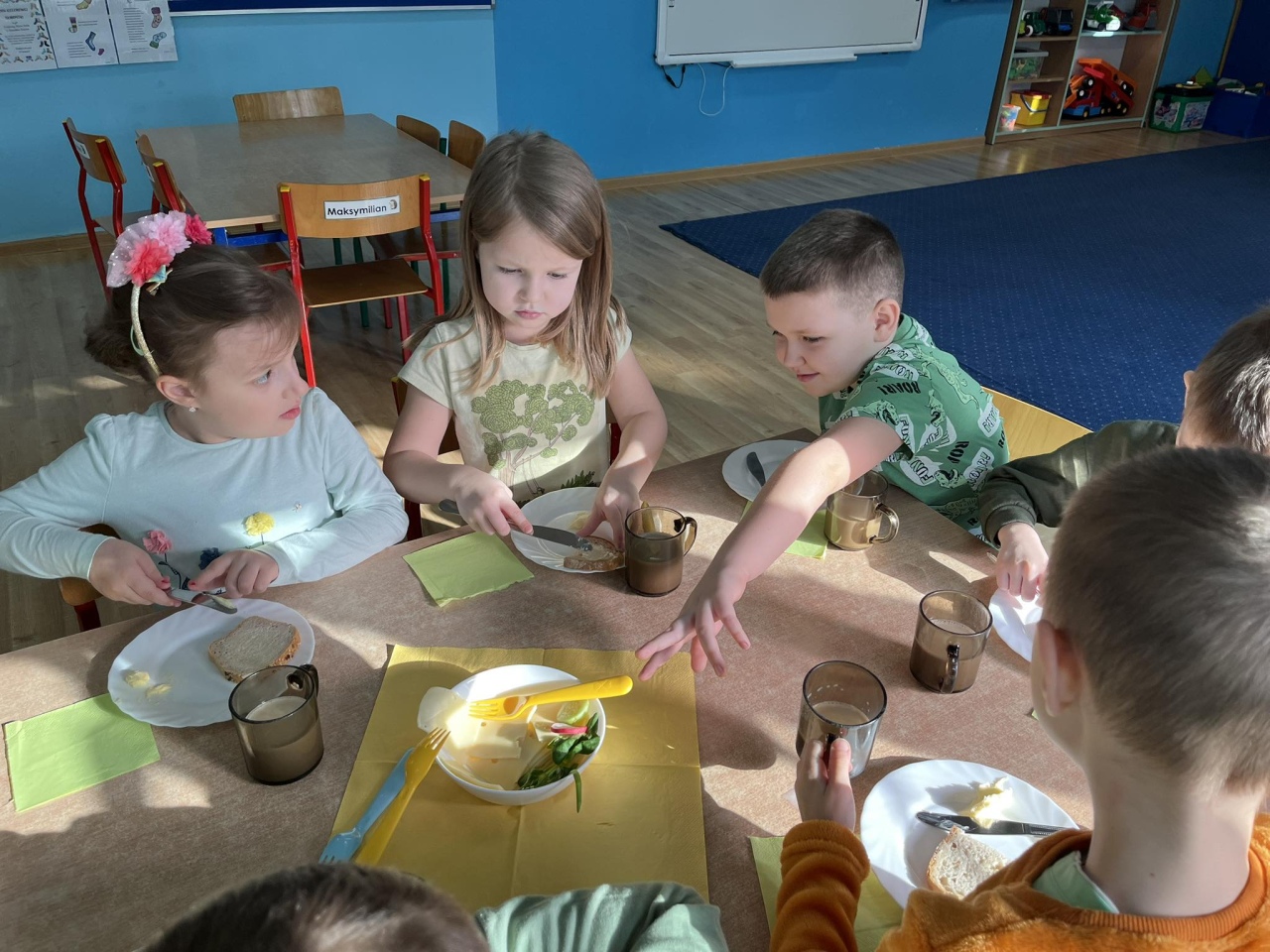 Przywitanie wiosny w Przedszkolu Miejskim nr 5 w Ostrołęce [21.03.2025] - zdjęcie #13 - eOstroleka.pl