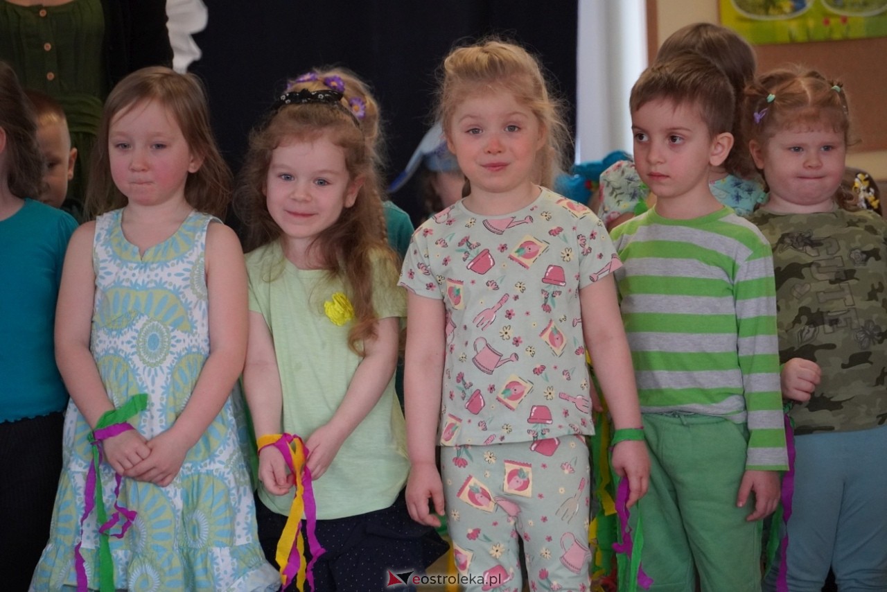 Przywitanie wiosny w Przedszkolu Miejskim nr 5 w Ostrołęce [21.03.2025] - zdjęcie #52 - eOstroleka.pl
