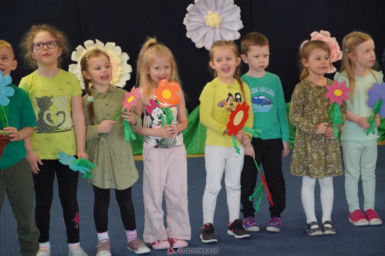 Przywitanie wiosny w Przedszkolu Miejskim nr 5 w Ostrołęce [21.03.2025] - zdjęcie #51 - eOstroleka.pl