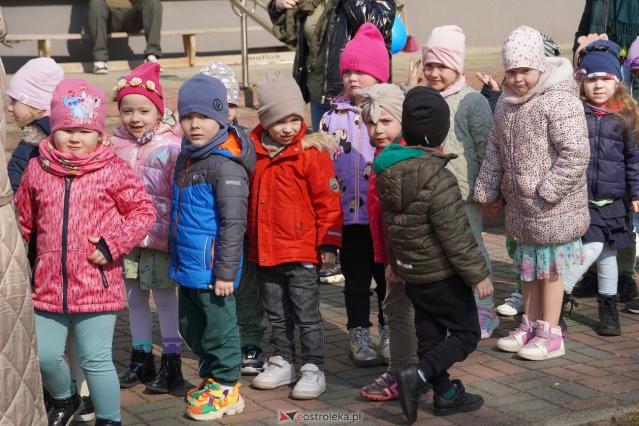 Przywitanie wiosny w Przedszkolu Miejskim nr 5 w Ostrołęce [21.03.2025] - zdjęcie #39 - eOstroleka.pl