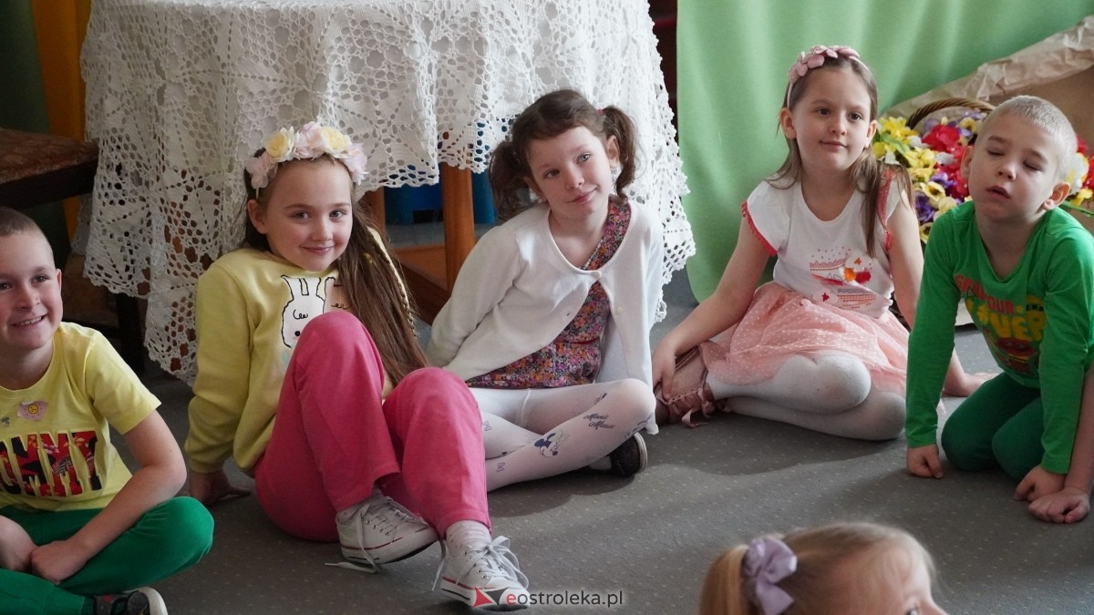 Tydzień kultury kurpiowskiej w Przedszkolu Miejskim nr 17 [21.03.2025] - zdjęcie #5 - eOstroleka.pl