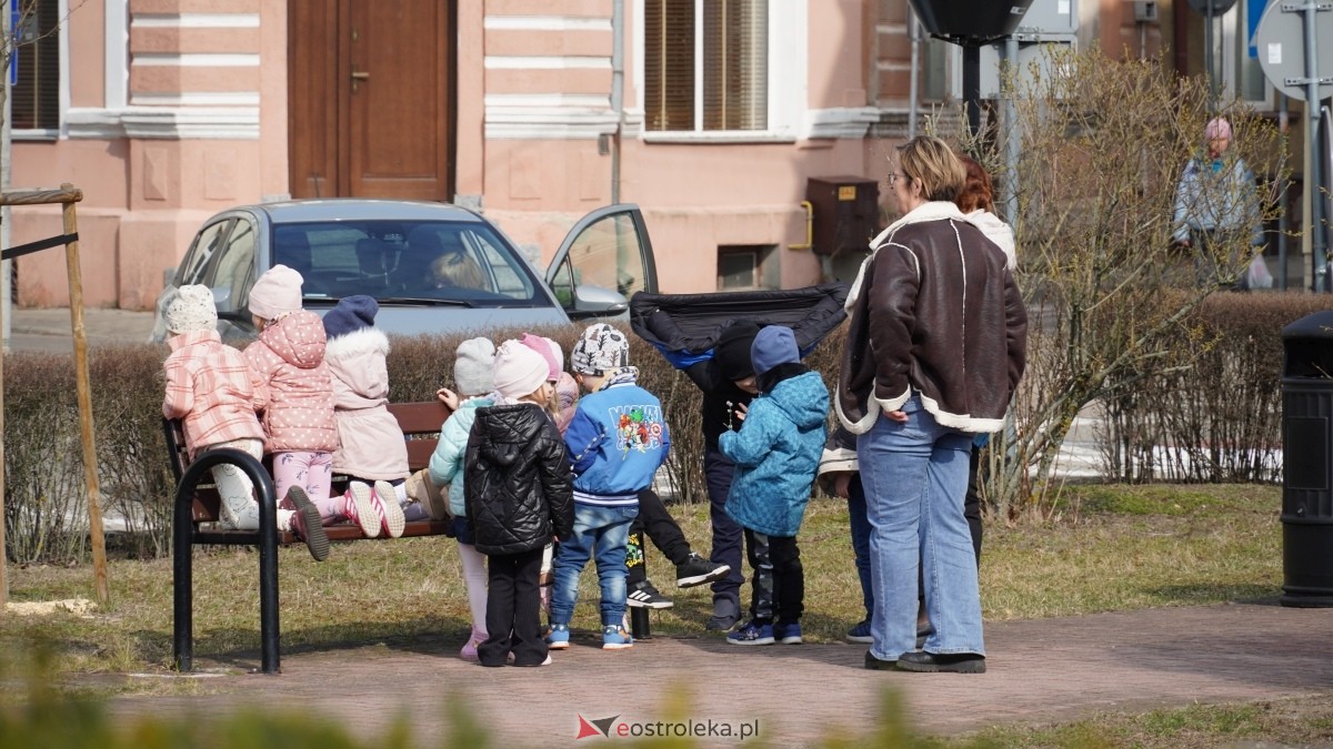 Przedszkole Miejskie Nr 10 powitało wiosnę [21.03.2025] - zdjęcie #28 - eOstroleka.pl