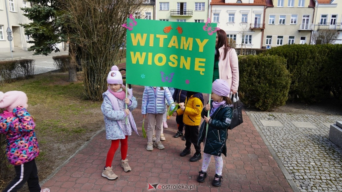 Przedszkole Miejskie Nr 10 powitało wiosnę [21.03.2025] - zdjęcie #18 - eOstroleka.pl