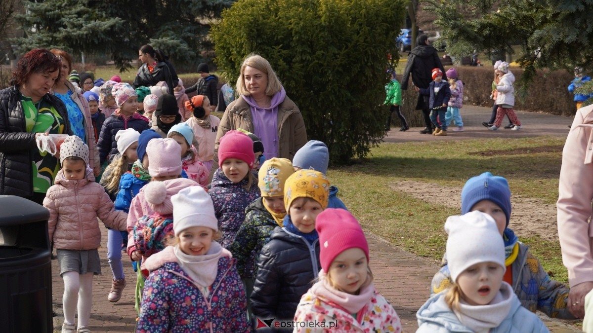 Przedszkole Miejskie Nr 10 powitało wiosnę [21.03.2025] - zdjęcie #7 - eOstroleka.pl