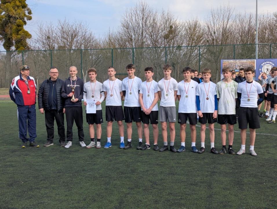 25. turniej piłki nożnej w ZSZ 2 [21.03.2025] - zdjęcie #72 - eOstroleka.pl