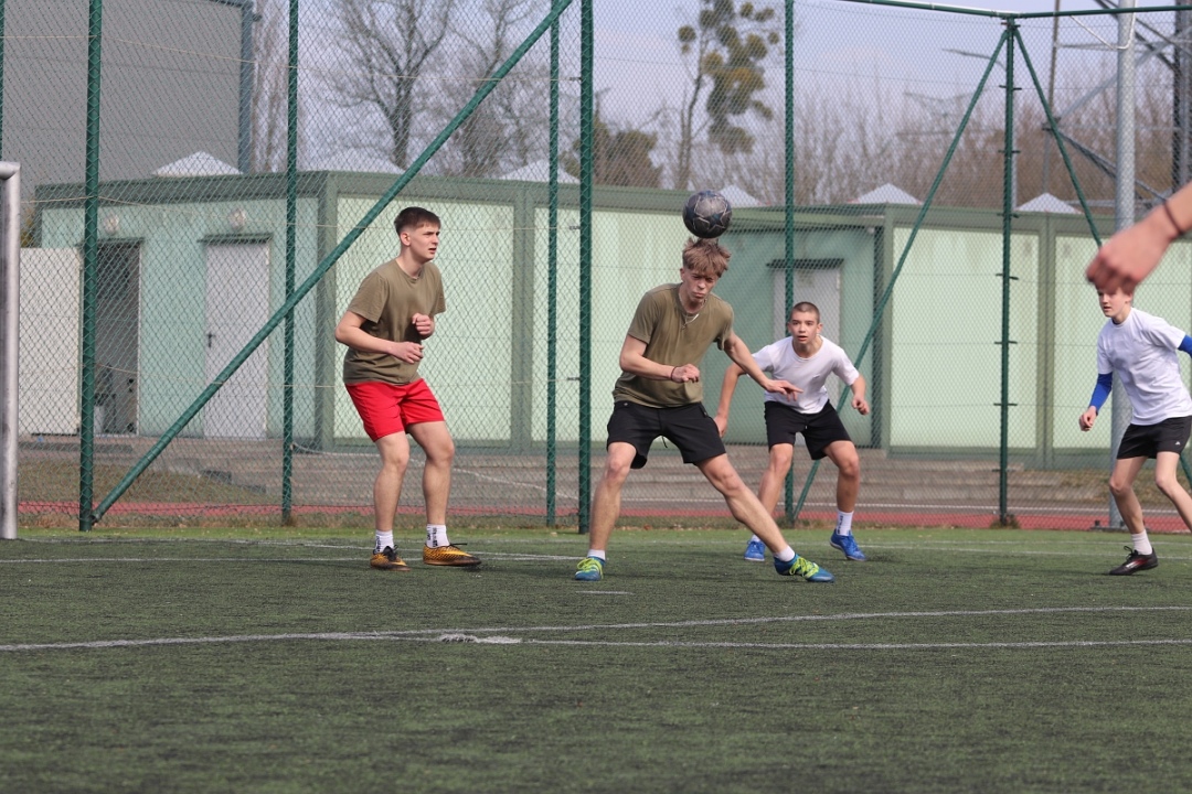 25. turniej piłki nożnej w ZSZ 2 [21.03.2025] - zdjęcie #64 - eOstroleka.pl