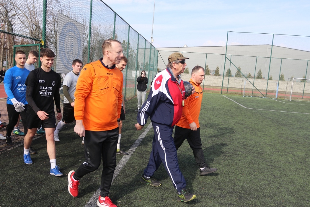 25. turniej piłki nożnej w ZSZ 2 [21.03.2025] - zdjęcie #60 - eOstroleka.pl