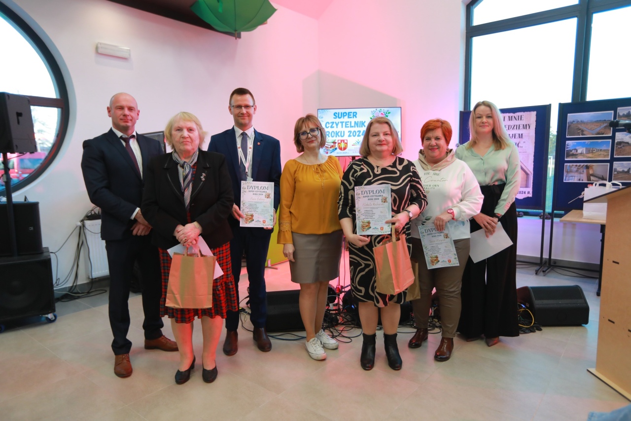 Gala wręczenia nagród w konkursie czytelniczym w rzekuniu [21.03.2025] - zdjęcie #42 - eOstroleka.pl