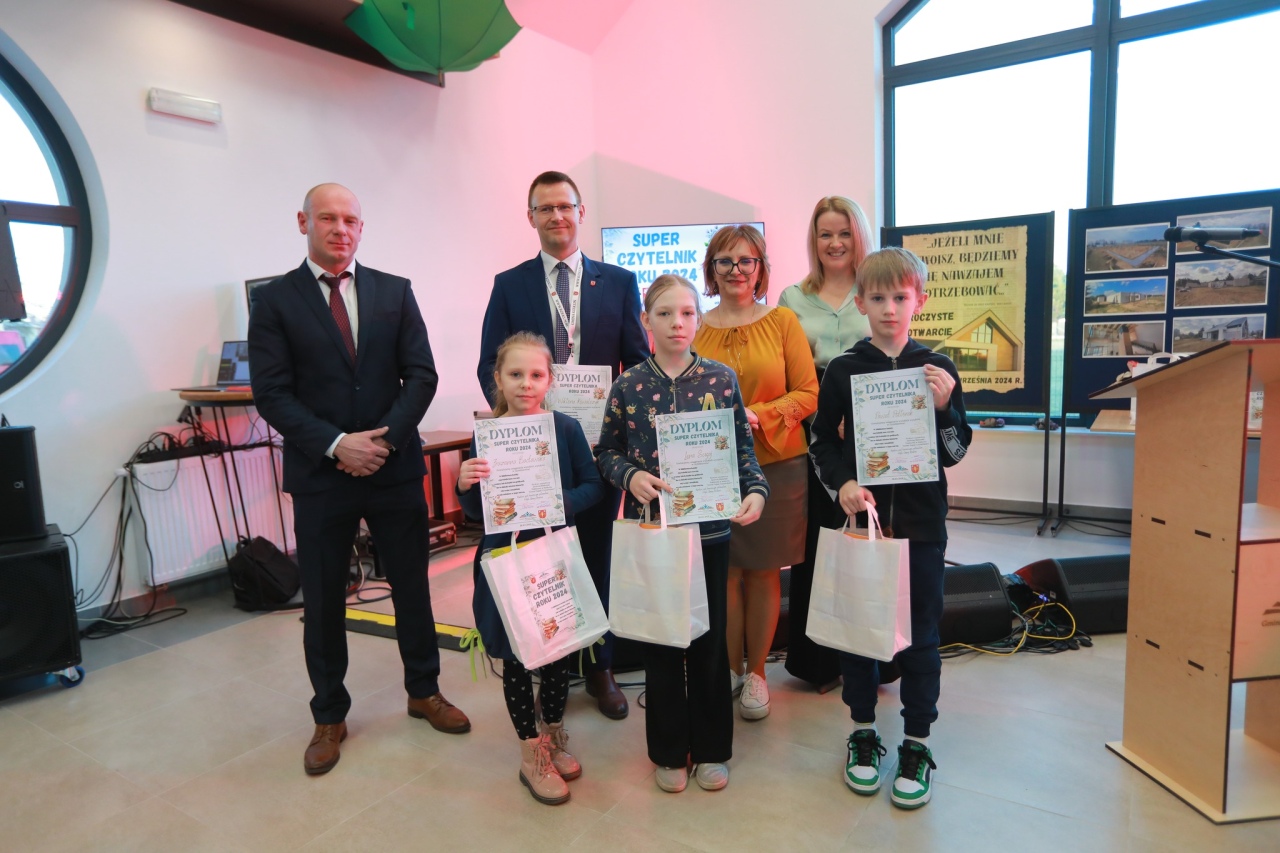 Gala wręczenia nagród w konkursie czytelniczym w rzekuniu [21.03.2025] - zdjęcie #19 - eOstroleka.pl