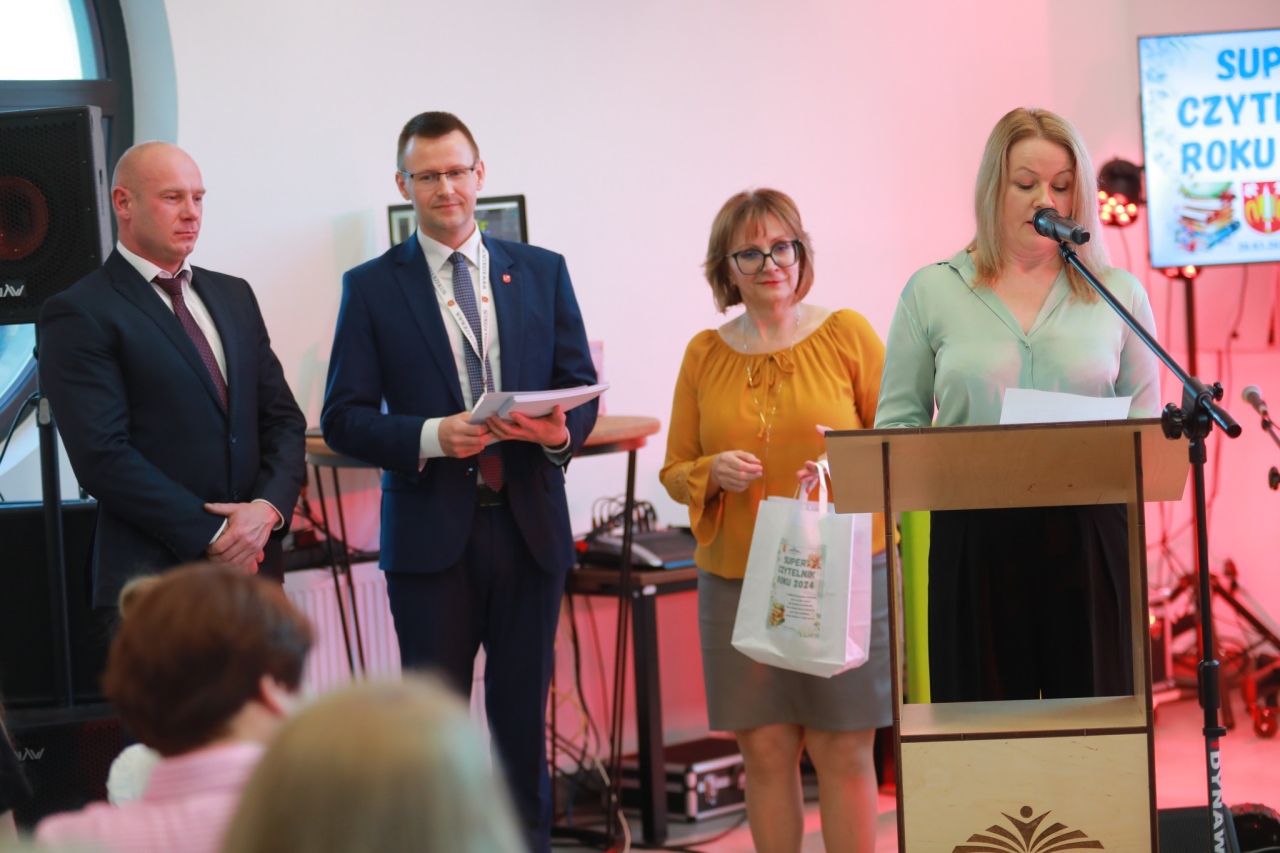 Gala wręczenia nagród w konkursie czytelniczym w rzekuniu [21.03.2025] - zdjęcie #4 - eOstroleka.pl