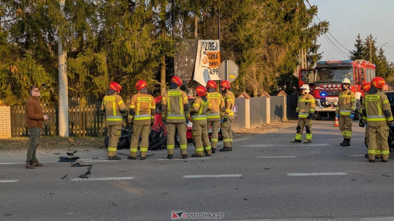 Wypadek w Czarnowcu [22.03.2025] - zdjęcie #22 - eOstroleka.pl