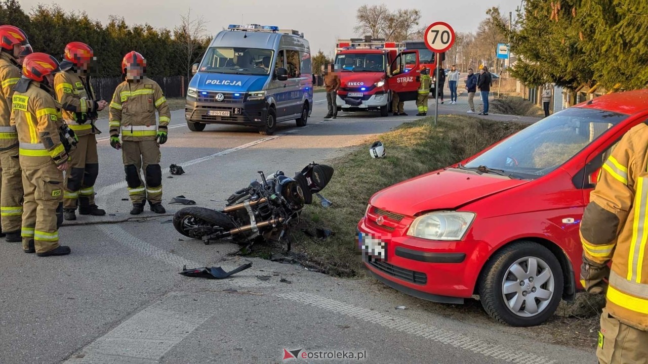 Wypadek w Czarnowcu [22.03.2025] - zdjęcie #19 - eOstroleka.pl