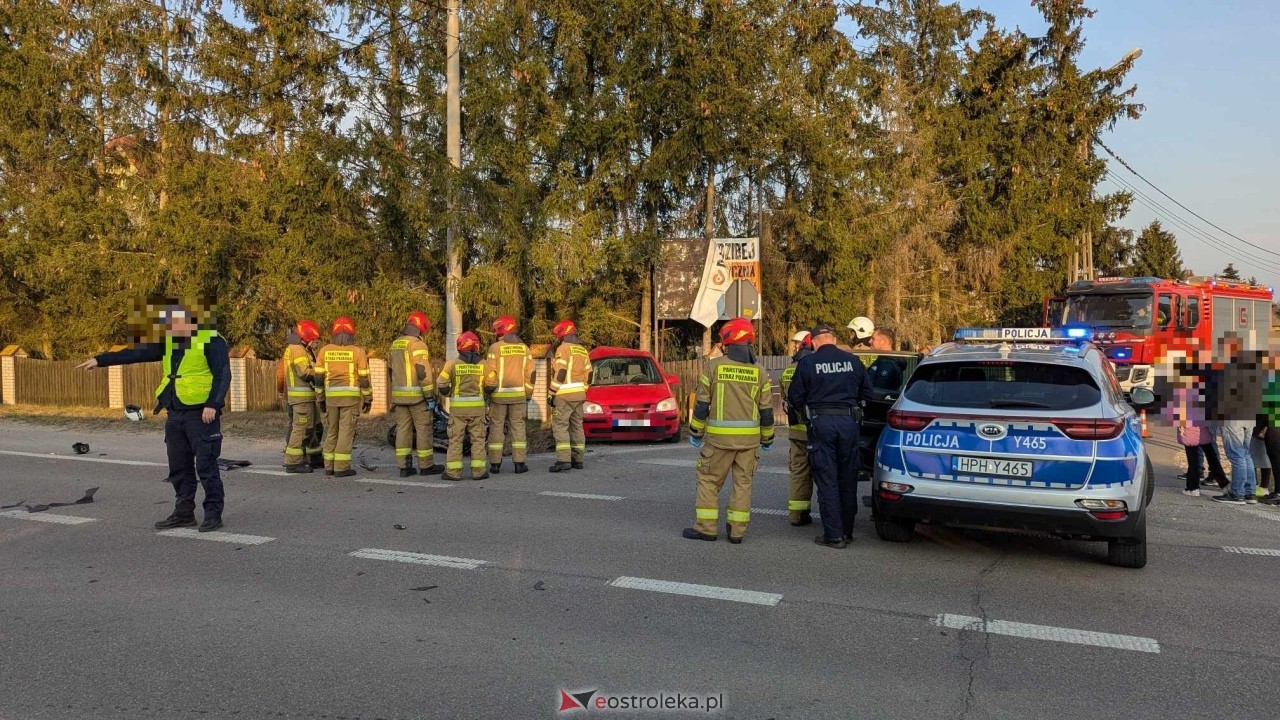 Wypadek w Czarnowcu [22.03.2025] - zdjęcie #18 - eOstroleka.pl