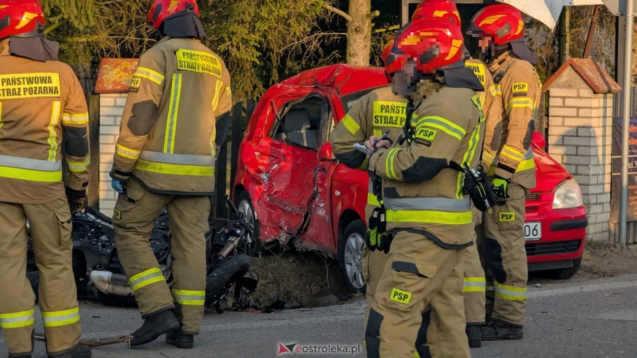 Wypadek w Czarnowcu [22.03.2025] - zdjęcie #17 - eOstroleka.pl