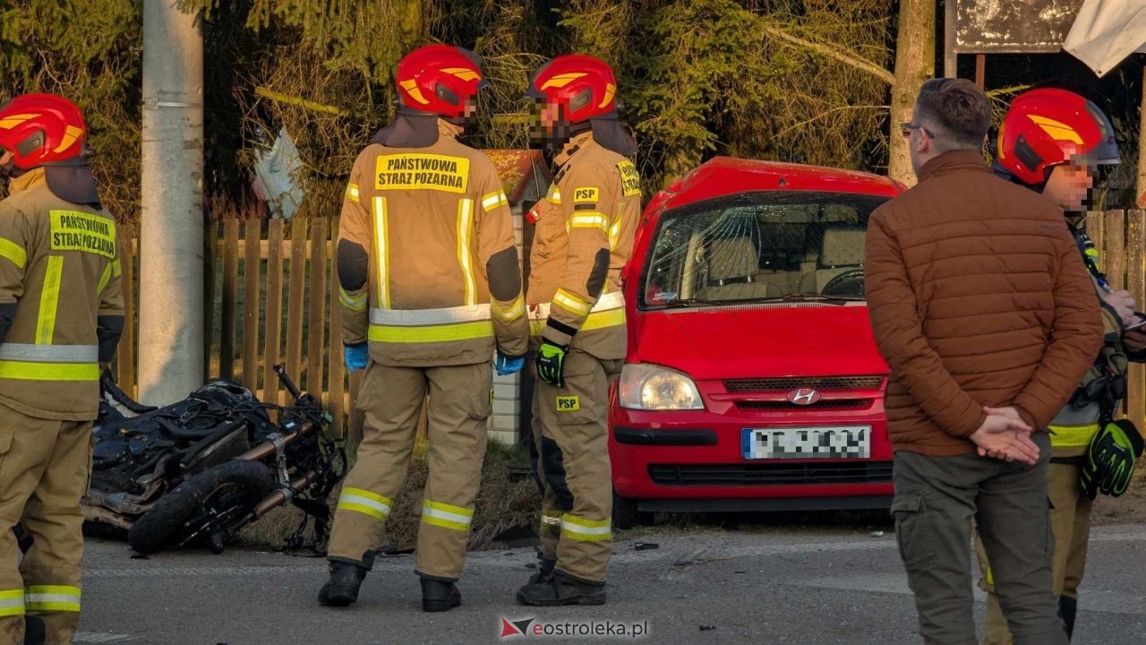 Wypadek w Czarnowcu [22.03.2025] - zdjęcie #5 - eOstroleka.pl