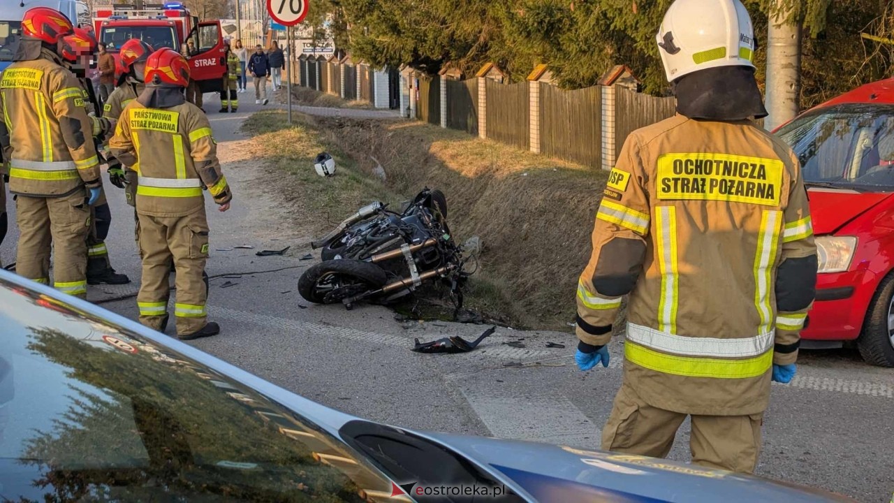 Wypadek w Czarnowcu [22.03.2025] - zdjęcie #4 - eOstroleka.pl