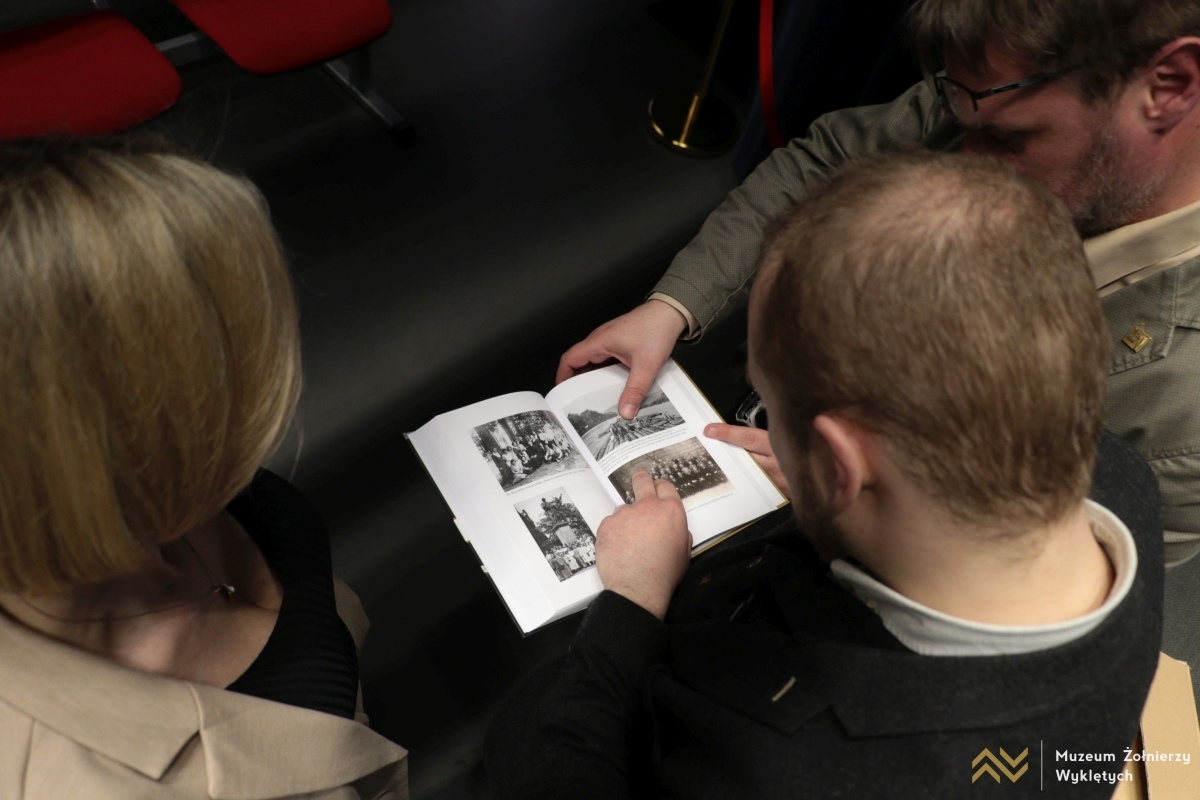 Konferencja „Nauczyciel w przedwojennej Polsce” w Muzeum Żołnierzy Wyklętych [21.03.2025] - zdjęcie #6 - eOstroleka.pl