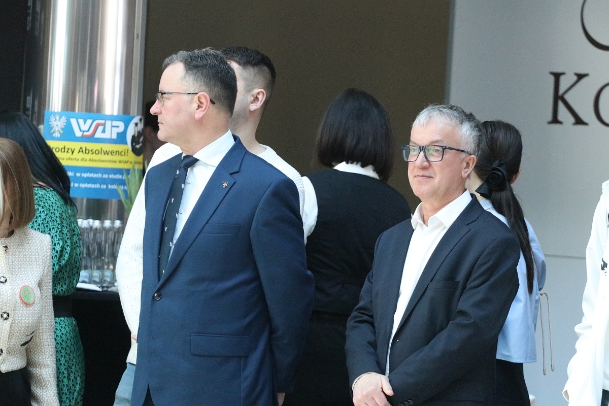 Forum Edukacji i Rynku Pracy Powiatu Ostrołęckiego [25.03.2025] - zdjęcie #53 - eOstroleka.pl