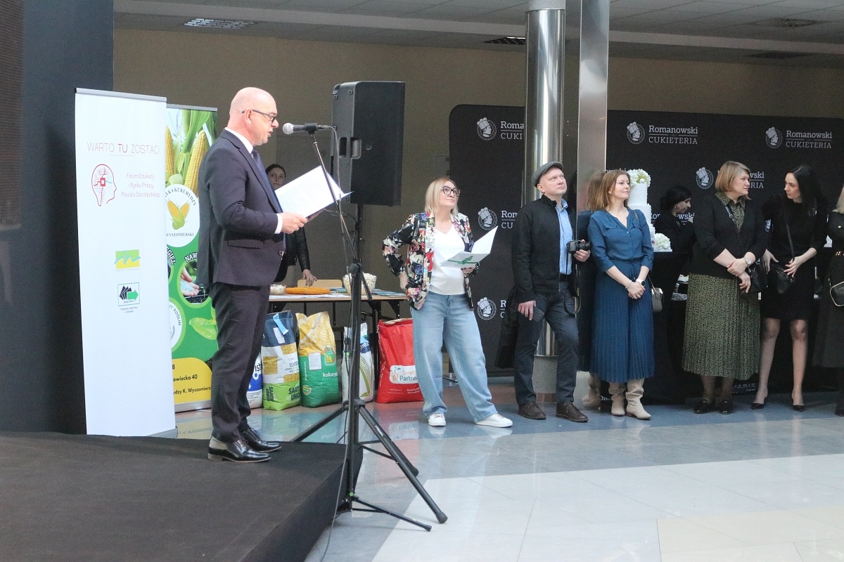 Forum Edukacji i Rynku Pracy Powiatu Ostrołęckiego [25.03.2025] - zdjęcie #34 - eOstroleka.pl