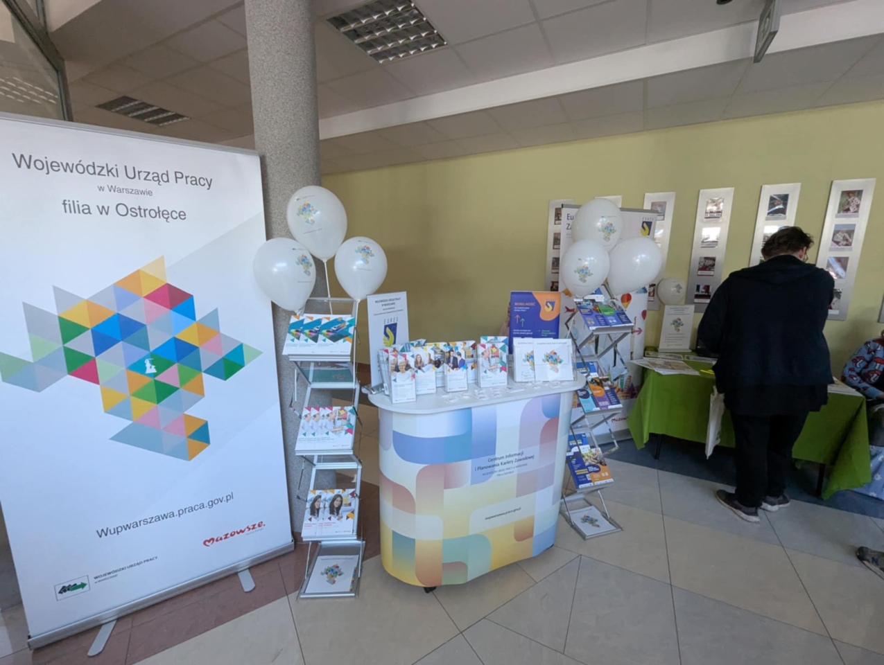 Forum Edukacji i Rynku Pracy Powiatu Ostrołęckiego [25.03.2025] - zdjęcie #16 - eOstroleka.pl