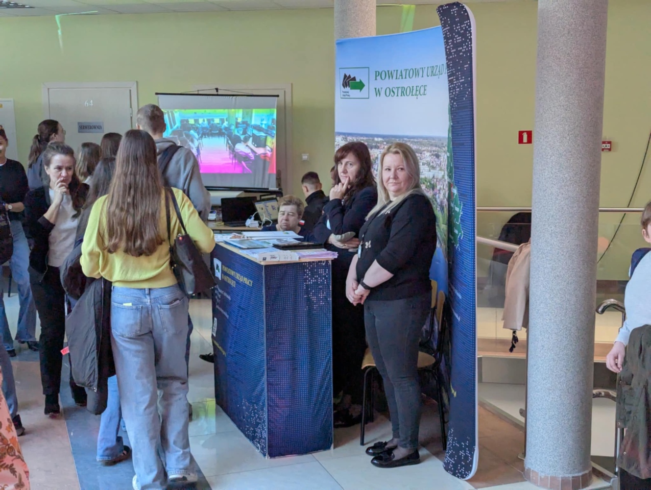 Forum Edukacji i Rynku Pracy Powiatu Ostrołęckiego [25.03.2025] - zdjęcie #1 - eOstroleka.pl