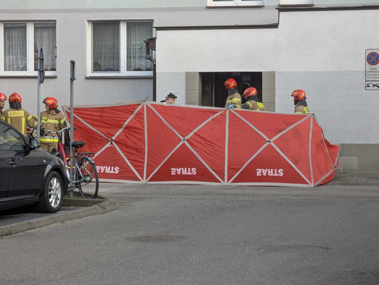 Tragedia w wieżowcu przy Reymonta [25.03.2025] - zdjęcie #13 - eOstroleka.pl