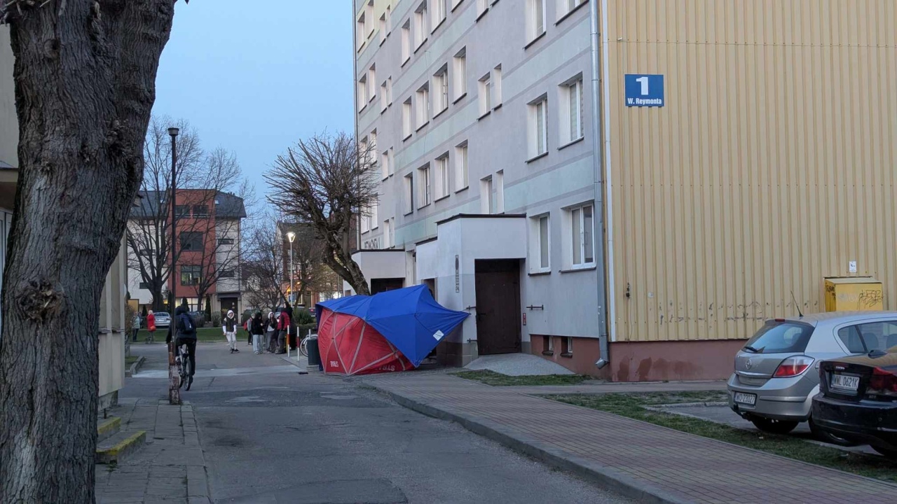 Tragedia w wieżowcu przy Reymonta [25.03.2025] - zdjęcie #5 - eOstroleka.pl